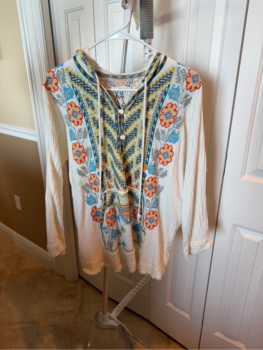 Johnny Was Cream Tunic Top with Multicolor Embroidery